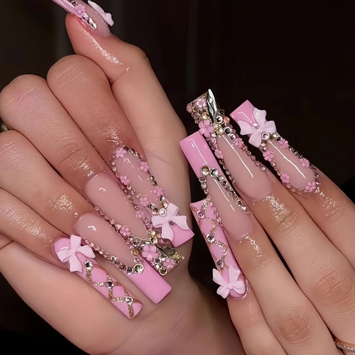 500PCS 3D Nail Art Decoration Kit with Resin Bows, Flat Back Pearls,